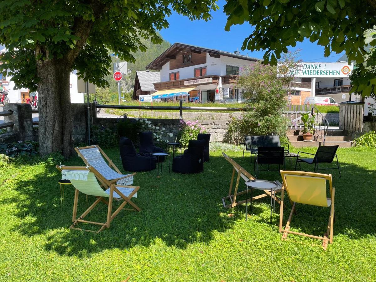 Bed and Breakfast Goldener Adler Шарниц Экстерьер фото