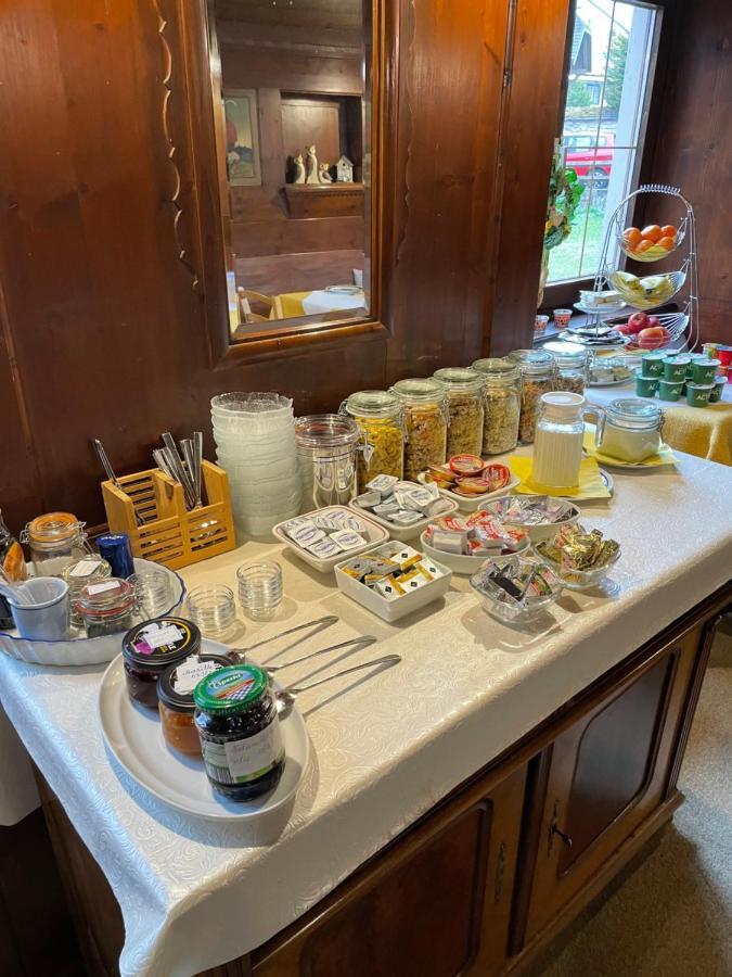 Bed and Breakfast Goldener Adler Шарниц Экстерьер фото