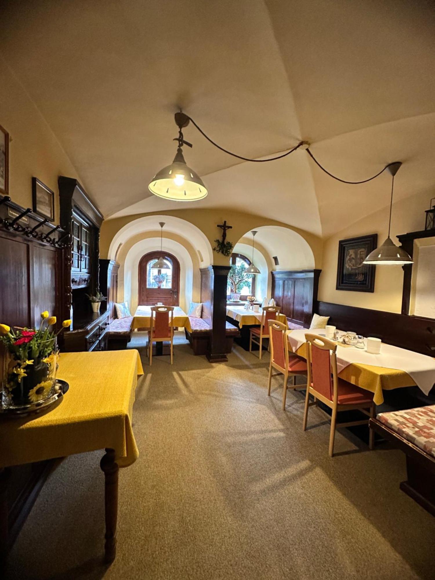 Bed and Breakfast Goldener Adler Шарниц Экстерьер фото