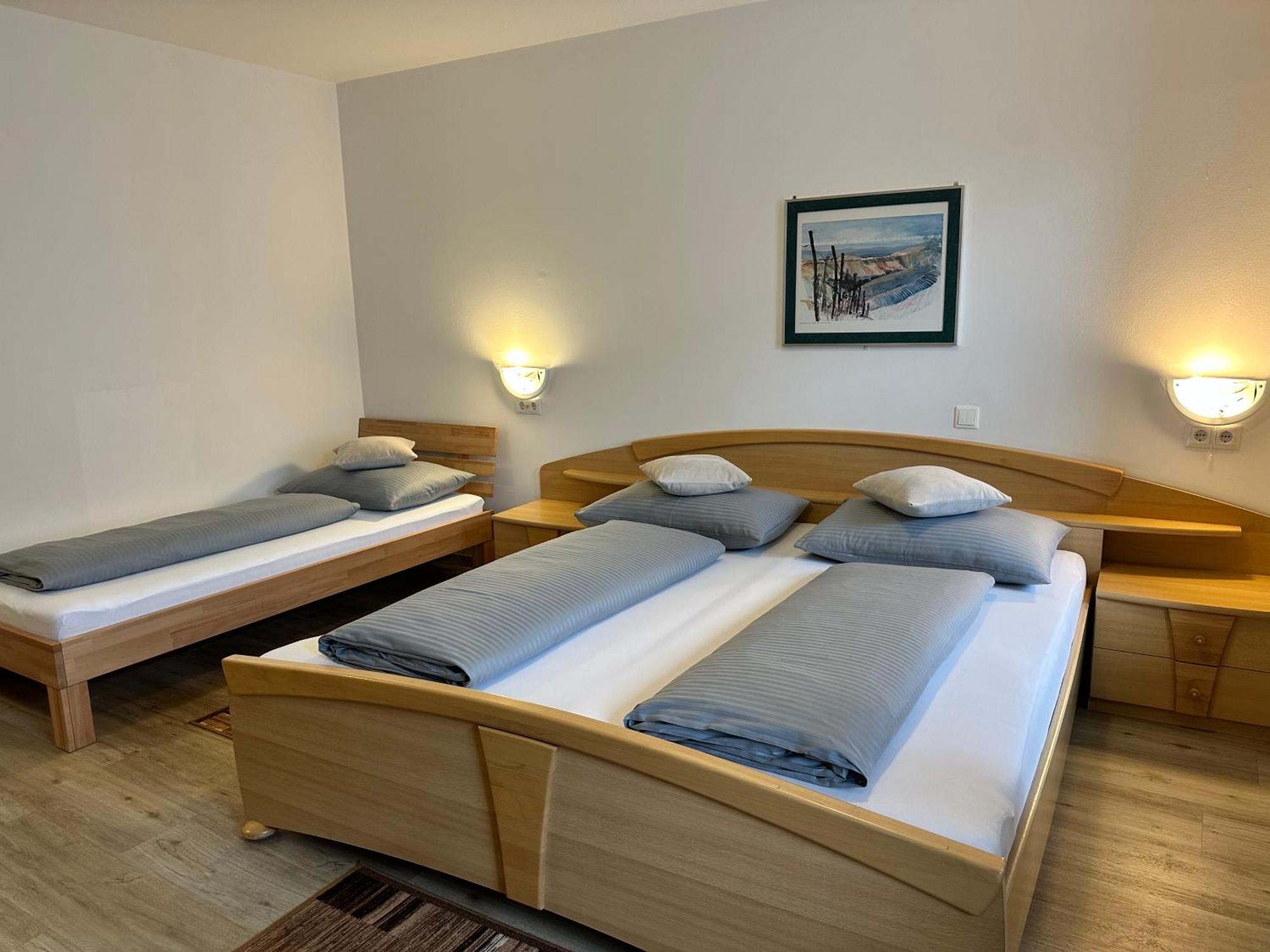 Bed and Breakfast Goldener Adler Шарниц Экстерьер фото